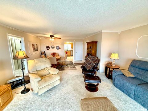 Tiny photo for 3721 35TH Street #4, Moline, IL 61265 (MLS # QC4269648)