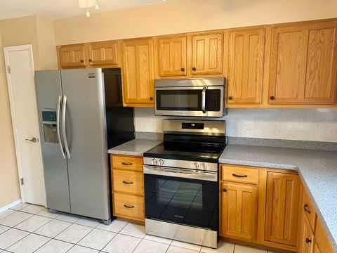 Tiny photo for 3721 35TH Street #4, Moline, IL 61265 (MLS # QC4269648)