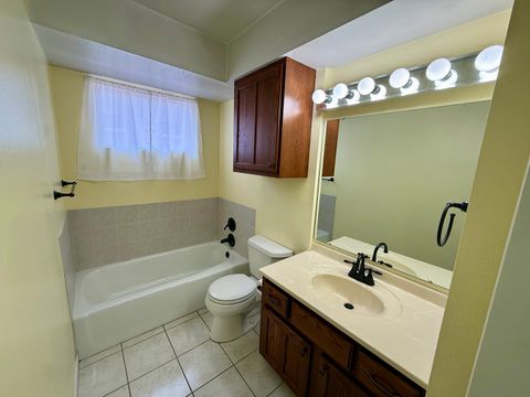 Tiny photo for 3721 35TH Street #4, Moline, IL 61265 (MLS # QC4269648)