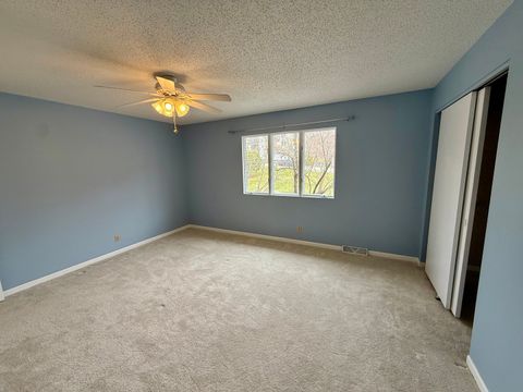 Tiny photo for 3721 35TH Street #4, Moline, IL 61265 (MLS # QC4269648)