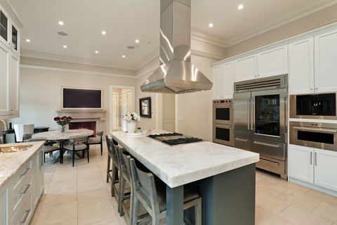 Tiny photo for 977 Sheridan Road, Winnetka, IL 60093 (MLS # 12444526)