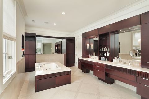 Tiny photo for 977 Sheridan Road, Winnetka, IL 60093 (MLS # 12444526)