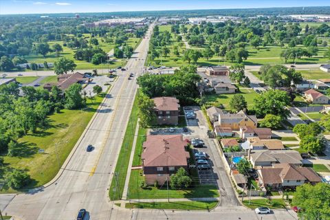 Tiny photo for 11000 Central Avenue #2C, Chicago Ridge, IL 60415 (MLS # 12444808)