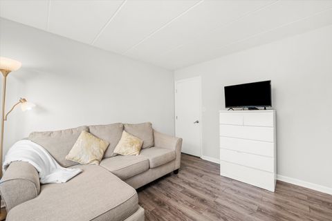 Tiny photo for 11000 Central Avenue #2C, Chicago Ridge, IL 60415 (MLS # 12444808)