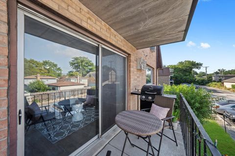 Tiny photo for 11000 Central Avenue #2C, Chicago Ridge, IL 60415 (MLS # 12444808)