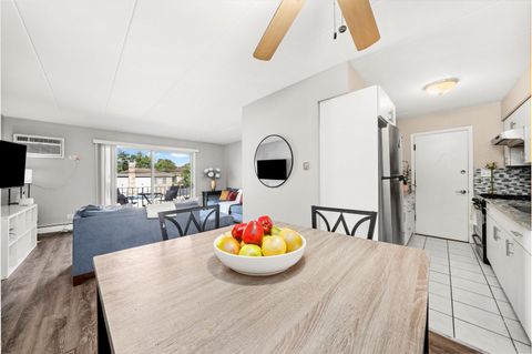 Tiny photo for 11000 Central Avenue #2C, Chicago Ridge, IL 60415 (MLS # 12444808)