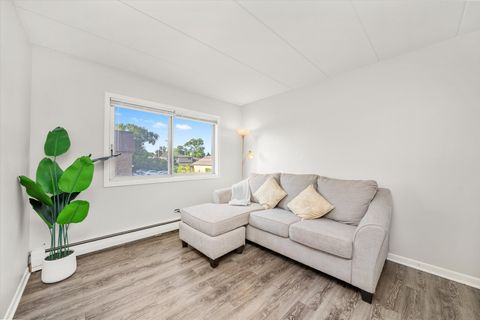 Tiny photo for 11000 Central Avenue #2C, Chicago Ridge, IL 60415 (MLS # 12444808)