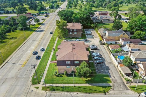 Tiny photo for 11000 Central Avenue #2C, Chicago Ridge, IL 60415 (MLS # 12444808)