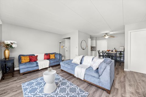 Tiny photo for 11000 Central Avenue #2C, Chicago Ridge, IL 60415 (MLS # 12444808)