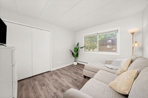 Tiny photo for 11000 Central Avenue #2C, Chicago Ridge, IL 60415 (MLS # 12444808)