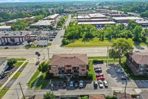 Tiny photo for 11000 Central Avenue #2C, Chicago Ridge, IL 60415 (MLS # 12444808)