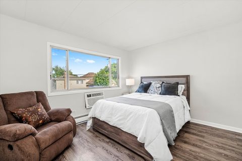 Tiny photo for 11000 Central Avenue #2C, Chicago Ridge, IL 60415 (MLS # 12444808)