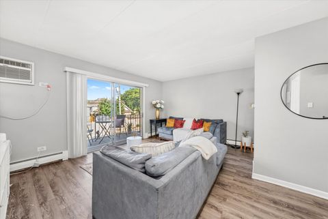 Tiny photo for 11000 Central Avenue #2C, Chicago Ridge, IL 60415 (MLS # 12444808)