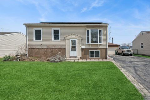 Tiny photo for 209 Nippert Avenue, Romeoville, IL 60446 (MLS # 12611197)