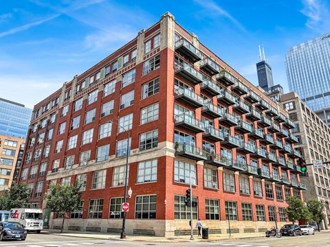 Photo of 333 S Desplaines Street #302, Chicago, IL 60661 (MLS # 12606651)