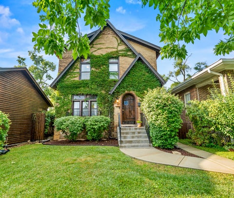 Photo of 1742 W 106th Street, Chicago, IL 60643 (MLS # 12717153)