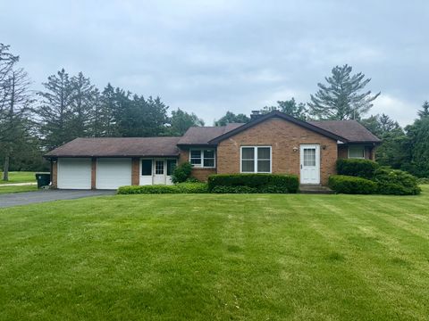 Photo of 1270 Benson Lane, Green Oaks, IL 60048 (MLS # 12398931)