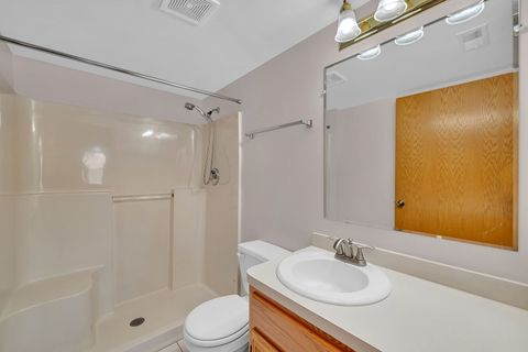 Tiny photo for 5041 139th Place #406, Crestwood, IL 60418 (MLS # 12486223)