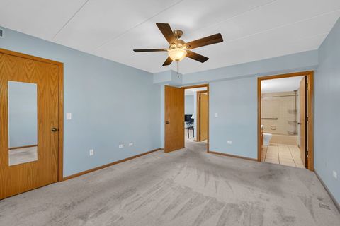 Tiny photo for 5041 139th Place #406, Crestwood, IL 60418 (MLS # 12486223)