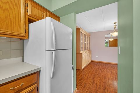 Tiny photo for 5041 139th Place #406, Crestwood, IL 60418 (MLS # 12486223)