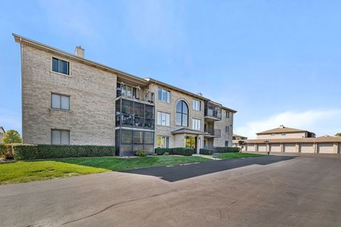 Tiny photo for 5041 139th Place #406, Crestwood, IL 60418 (MLS # 12486223)
