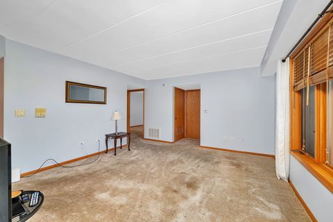 Tiny photo for 5041 139th Place #406, Crestwood, IL 60418 (MLS # 12486223)