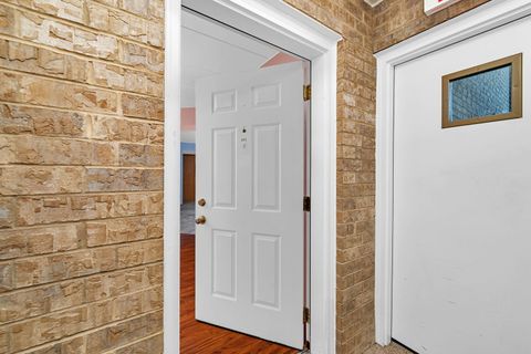 Tiny photo for 5041 139th Place #406, Crestwood, IL 60418 (MLS # 12486223)