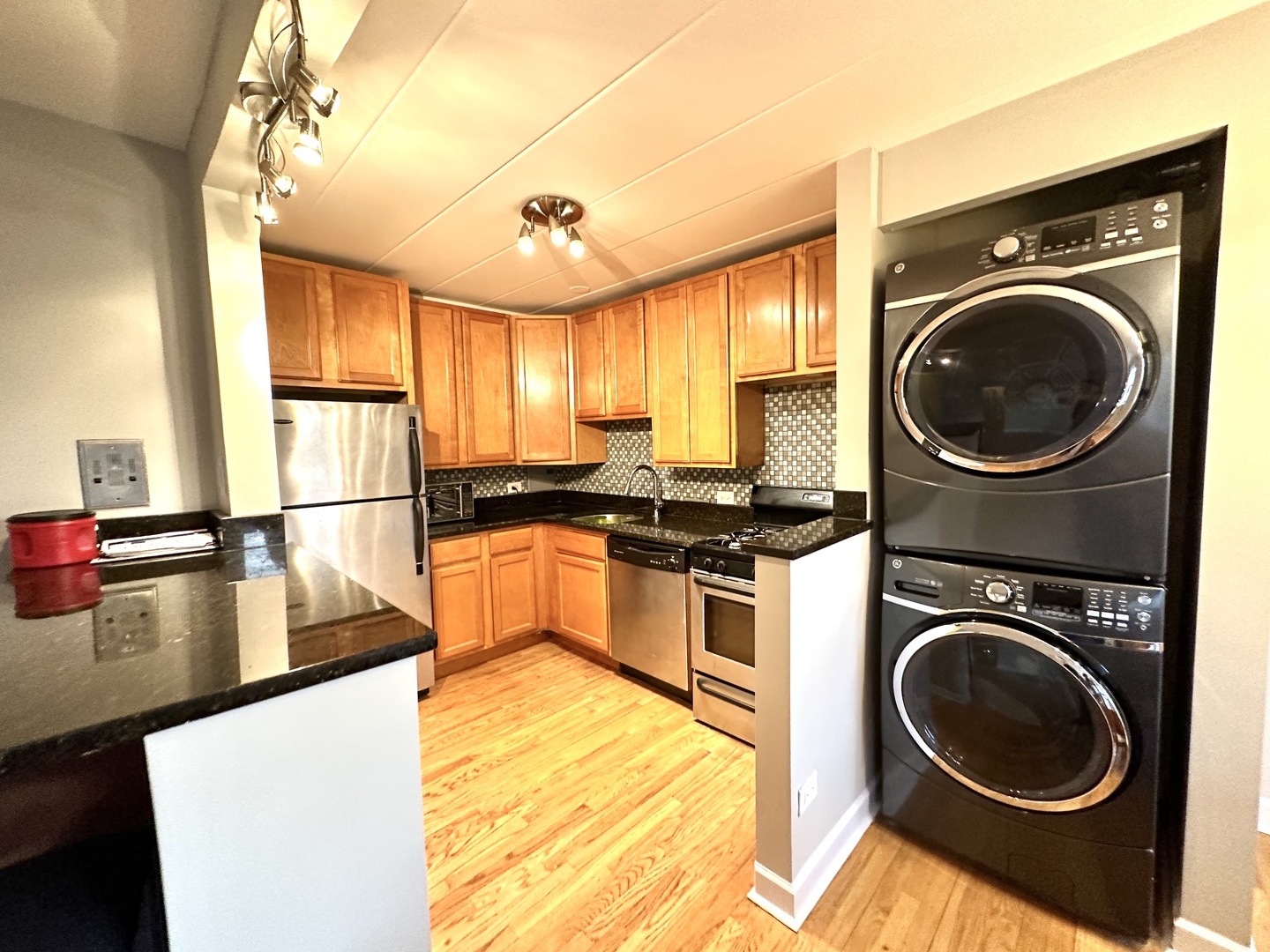 2115 W Farwell Avenue 213