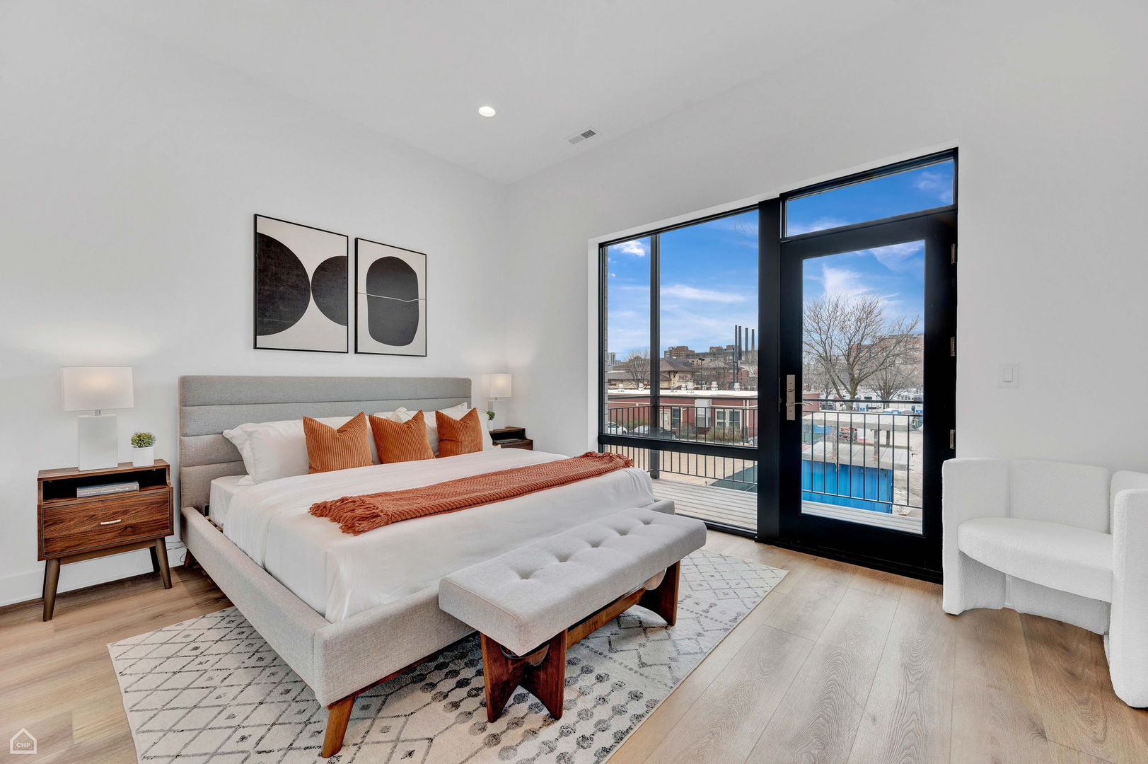 Chicago, Illinois 60608, United States, 3 Bedrooms Bedrooms, ,2 BathroomsBathrooms,Residential,Active,224751