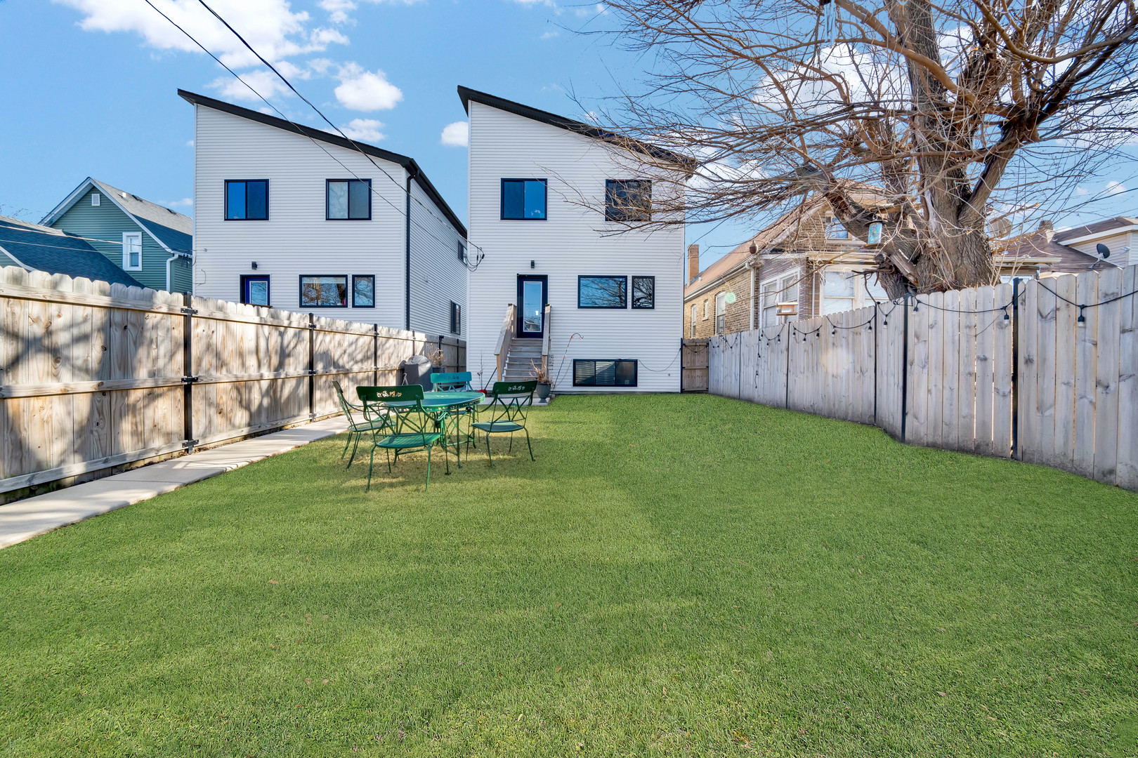 1522 N Leamington Avenue