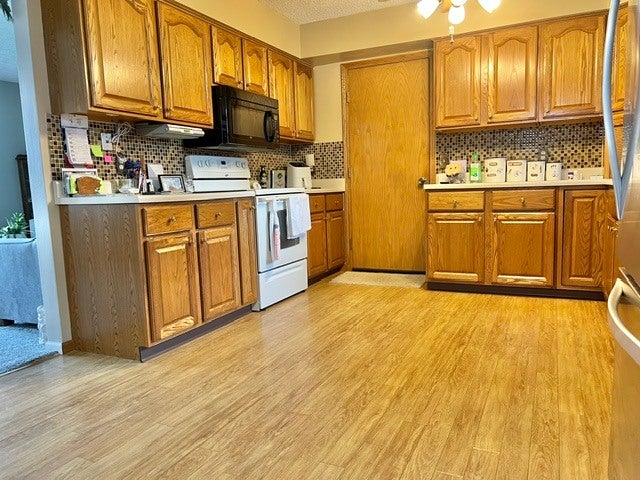 356 W Meadow Lane