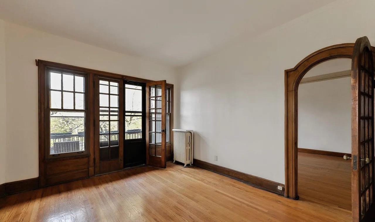 1615 E Hyde Park Boulevard 3