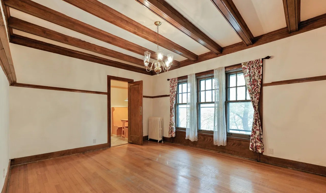 1615 E Hyde Park Boulevard 3