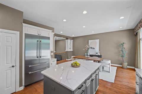 Tiny photo for 2064 Valor Court, Glenview, IL 60026 (MLS # 12741723)
