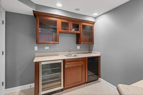 Tiny photo for 2064 Valor Court, Glenview, IL 60026 (MLS # 12741723)