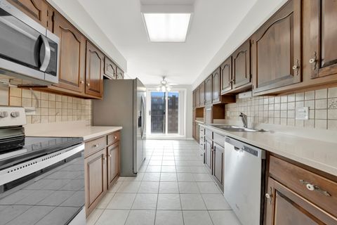 Tiny photo for 601 Lake Hinsdale Drive #301, Willowbrook, IL 60527 (MLS # 12586053)