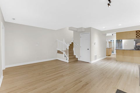 Tiny photo for 601 South Boulevard #E, Oak Park, IL 60302 (MLS # 12768742)