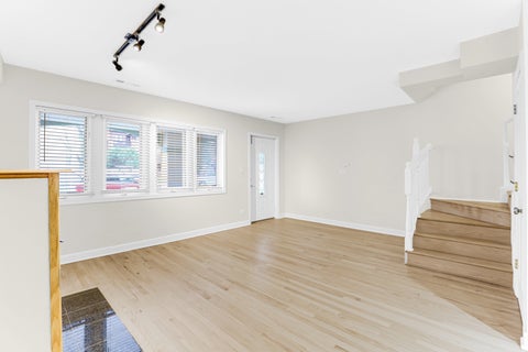 Tiny photo for 601 South Boulevard #E, Oak Park, IL 60302 (MLS # 12768742)
