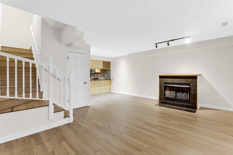 Tiny photo for 601 South Boulevard #E, Oak Park, IL 60302 (MLS # 12768742)