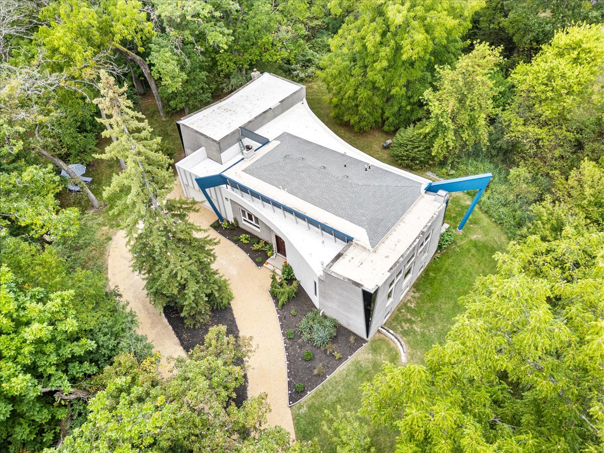 21846 N Hickory Hill Drive