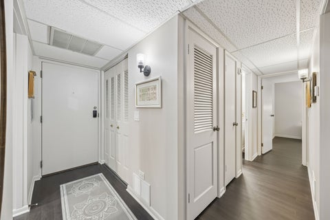 Tiny photo for 75 6TH Avenue #108, La Grange, IL 60525 (MLS # 12771421)