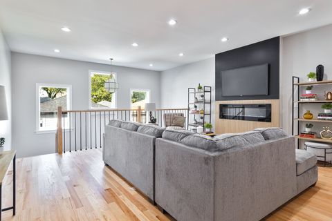 Tiny photo for 4602 N Springfield Avenue, Chicago, IL 60625 (MLS # 12489460)