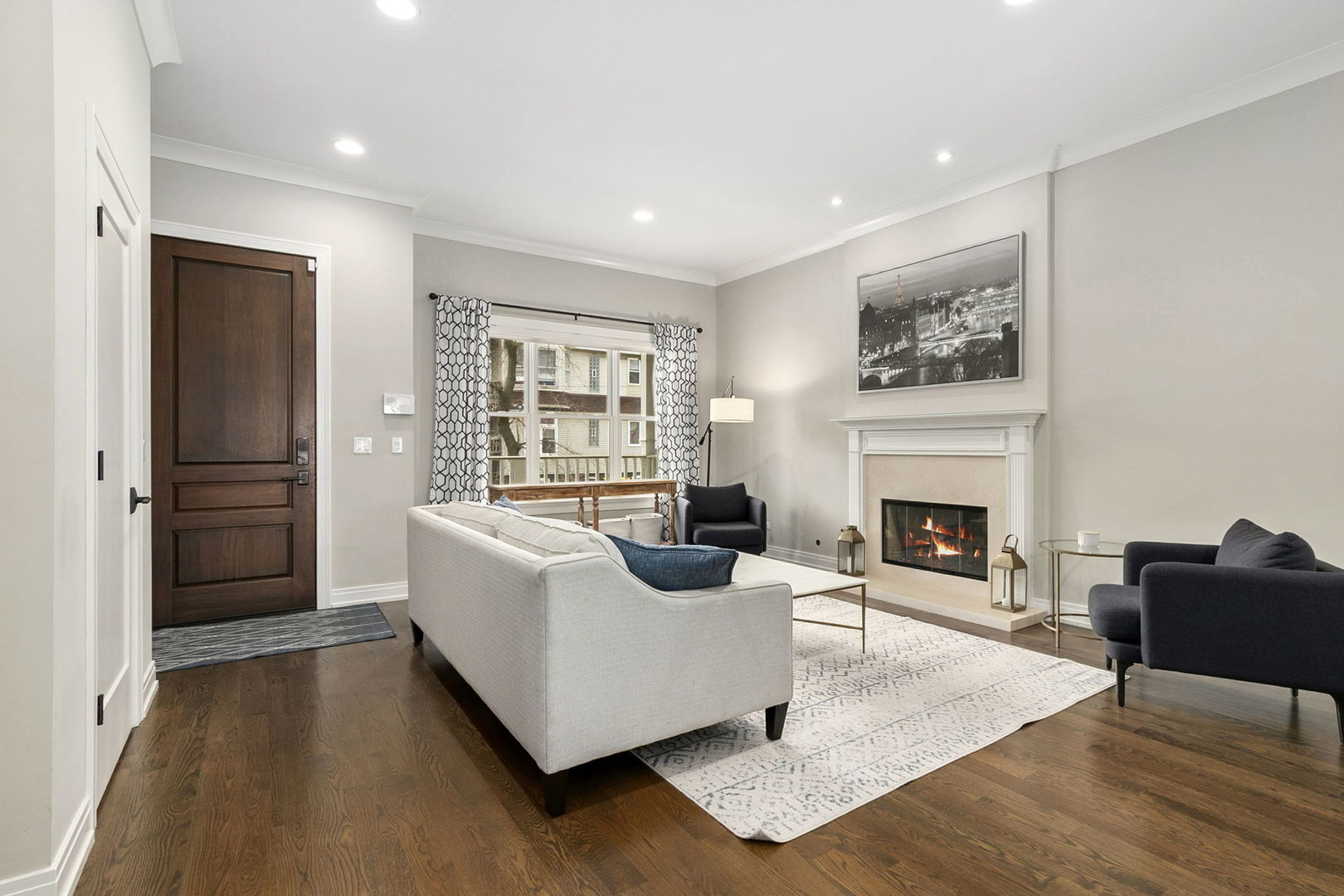 1648 W Fletcher Street