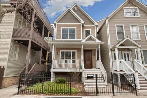 1648 W Fletcher Street Chicago IL 60657