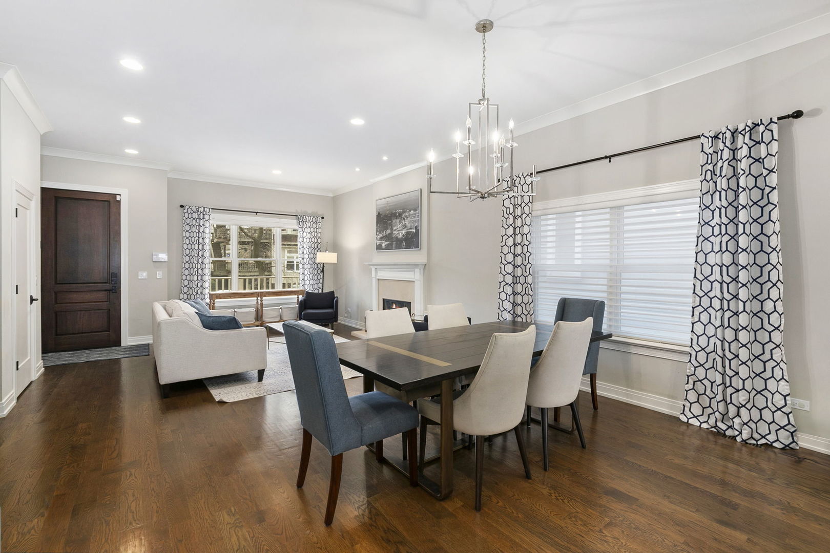 1648 W Fletcher Street