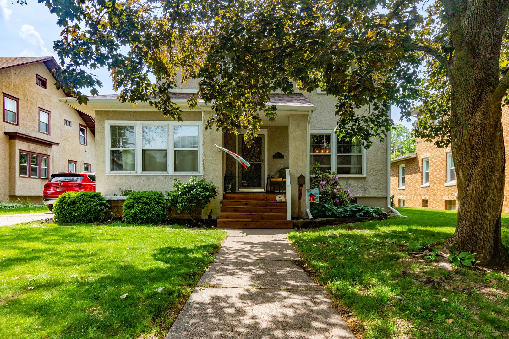 2440 Arlington Avenue