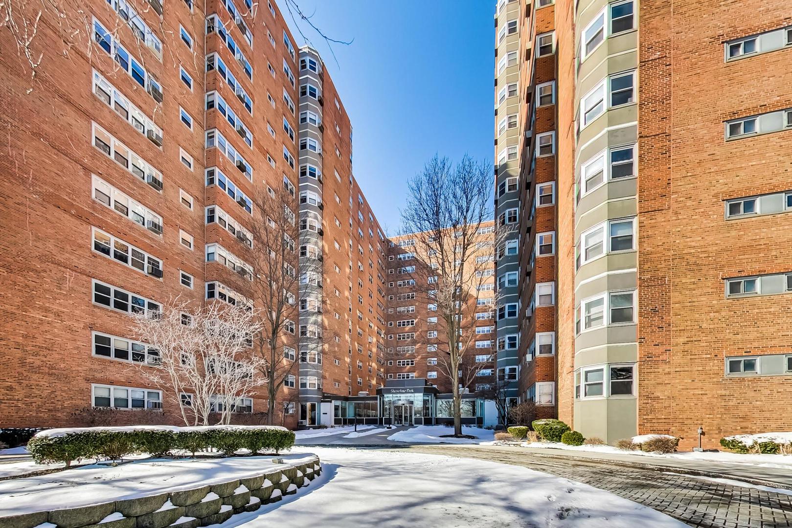 4980 N Marine Drive 831