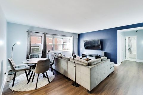 Tiny photo for 4980 N Marine Drive #831, Chicago, IL 60640 (MLS # 12602269)