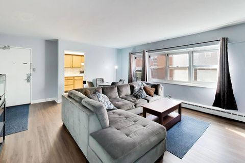 Tiny photo for 4980 N Marine Drive #831, Chicago, IL 60640 (MLS # 12602269)