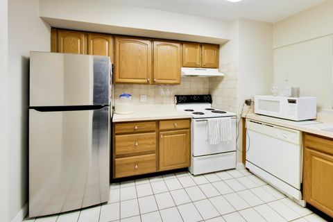 Tiny photo for 4980 N Marine Drive #831, Chicago, IL 60640 (MLS # 12602269)